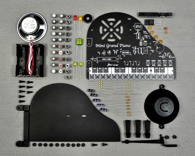 ELEKIT AW-865 ミニ・グランドピアノ
