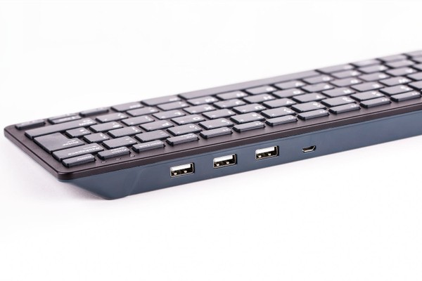 Raspberry Pi SC0196 Official Raspberry Pi Keyboard [UK
