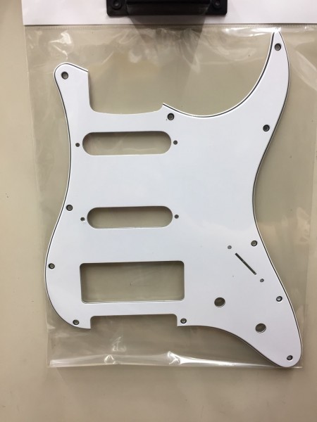 ST-W3P-SSP90 STタイプピックガード White 3P SSP90